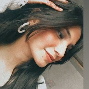 Meet your Posher, Farheen